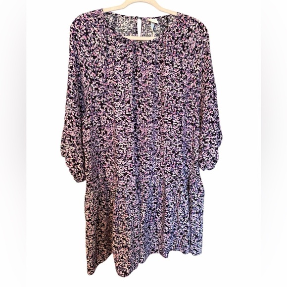 H&M Dresses & Skirts - H&M purple ditsy floral balloon sleeve tiered mini dress-Size Large